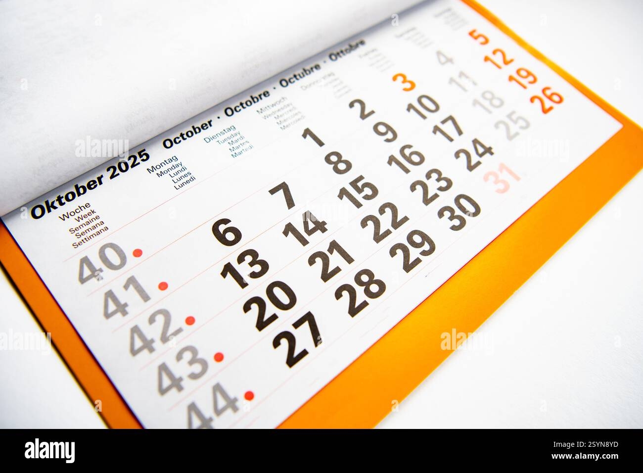 Calendar October 2025 Hi res Stock Photography And Images Alamy